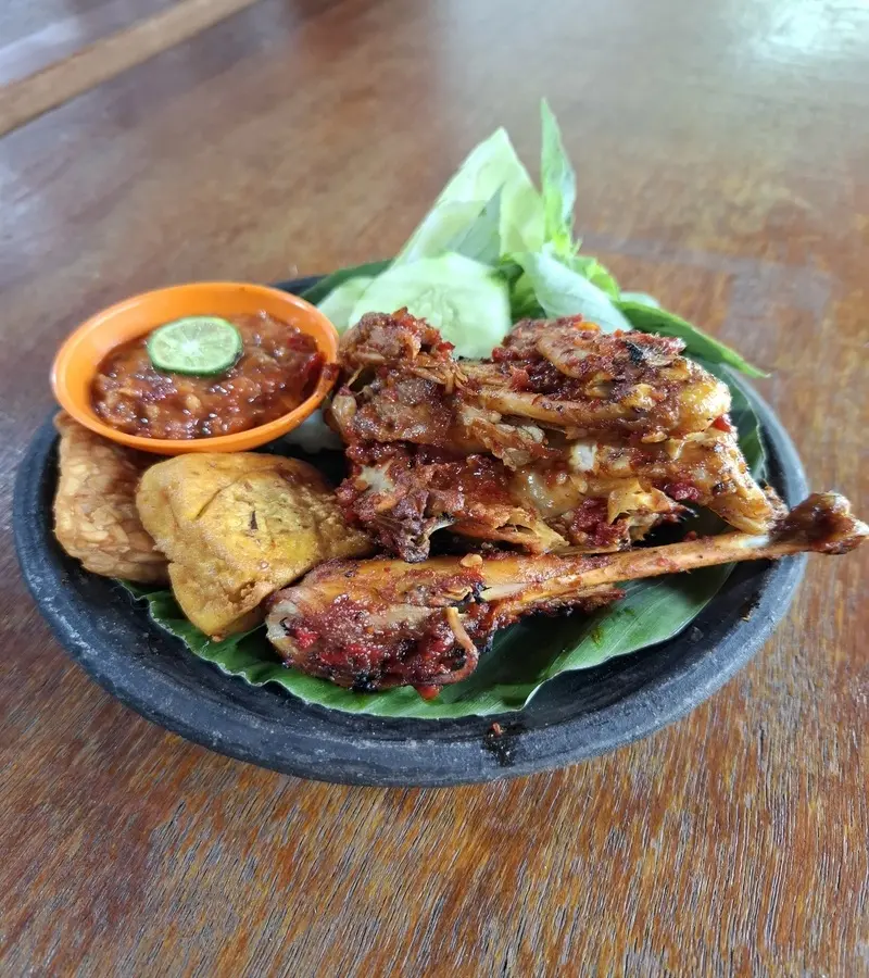 Ayam Bakar Kembang Pari Resto