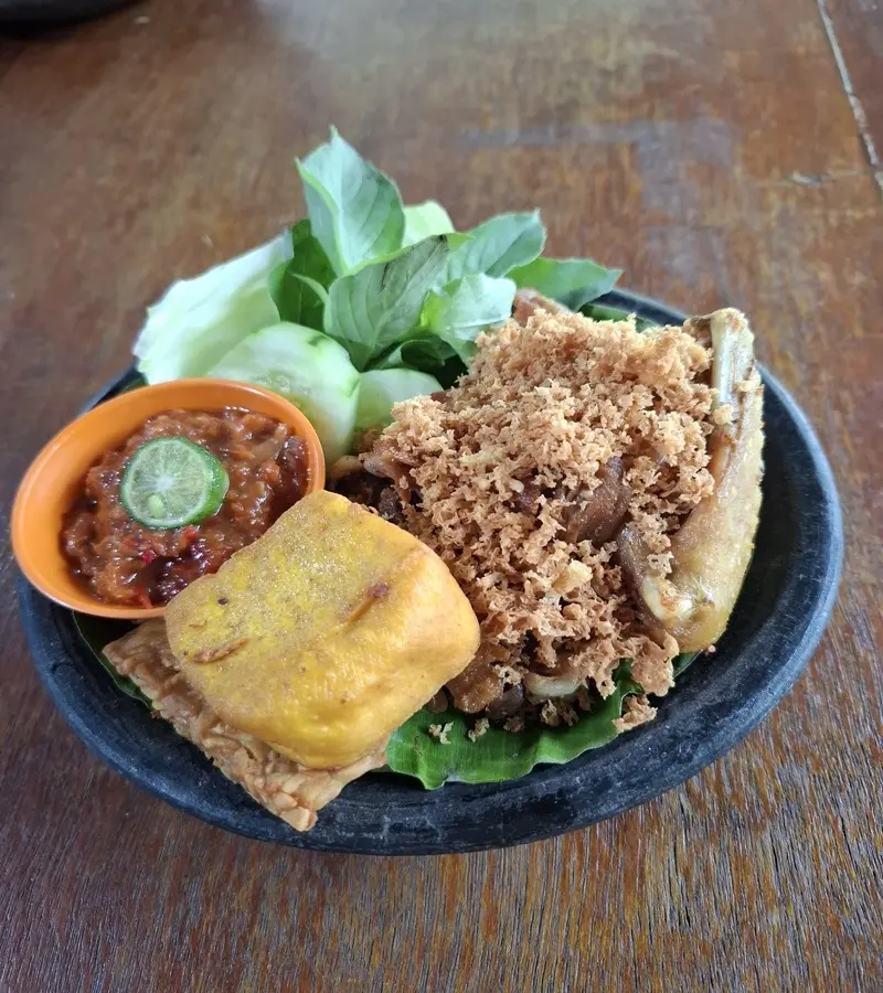 Ayam Goreng Kembang Pari Resto