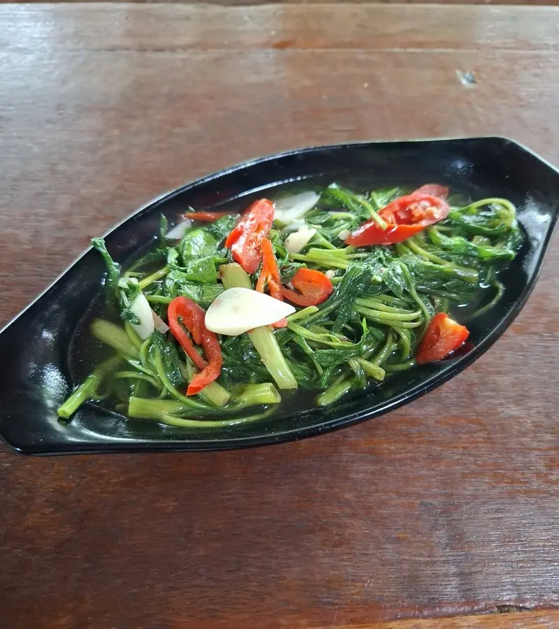 Cah Kangkung Kembang Pari Resto