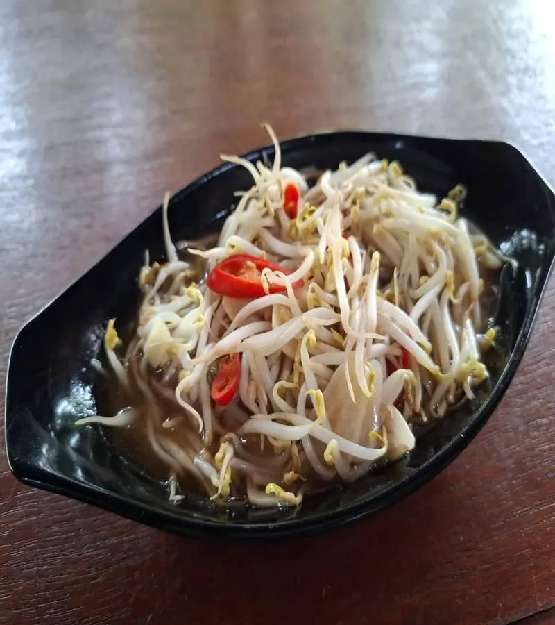 Cah tauge kembang pari resto