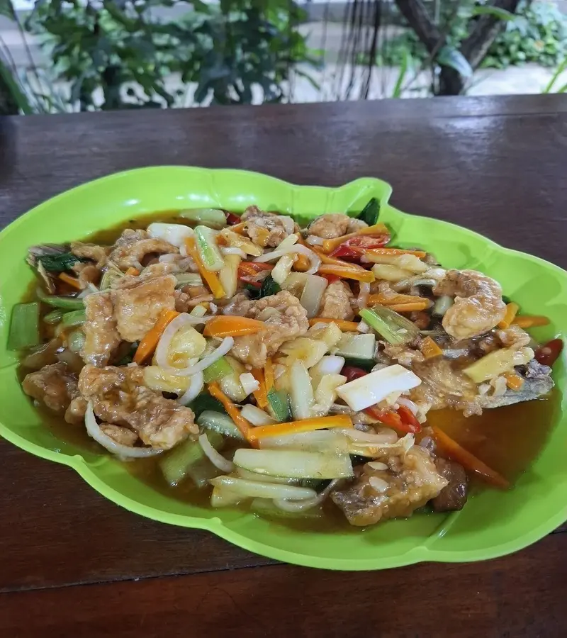Gurame Asam Manis Kembang Pari Resto 2